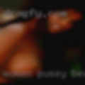 Women pussy beach